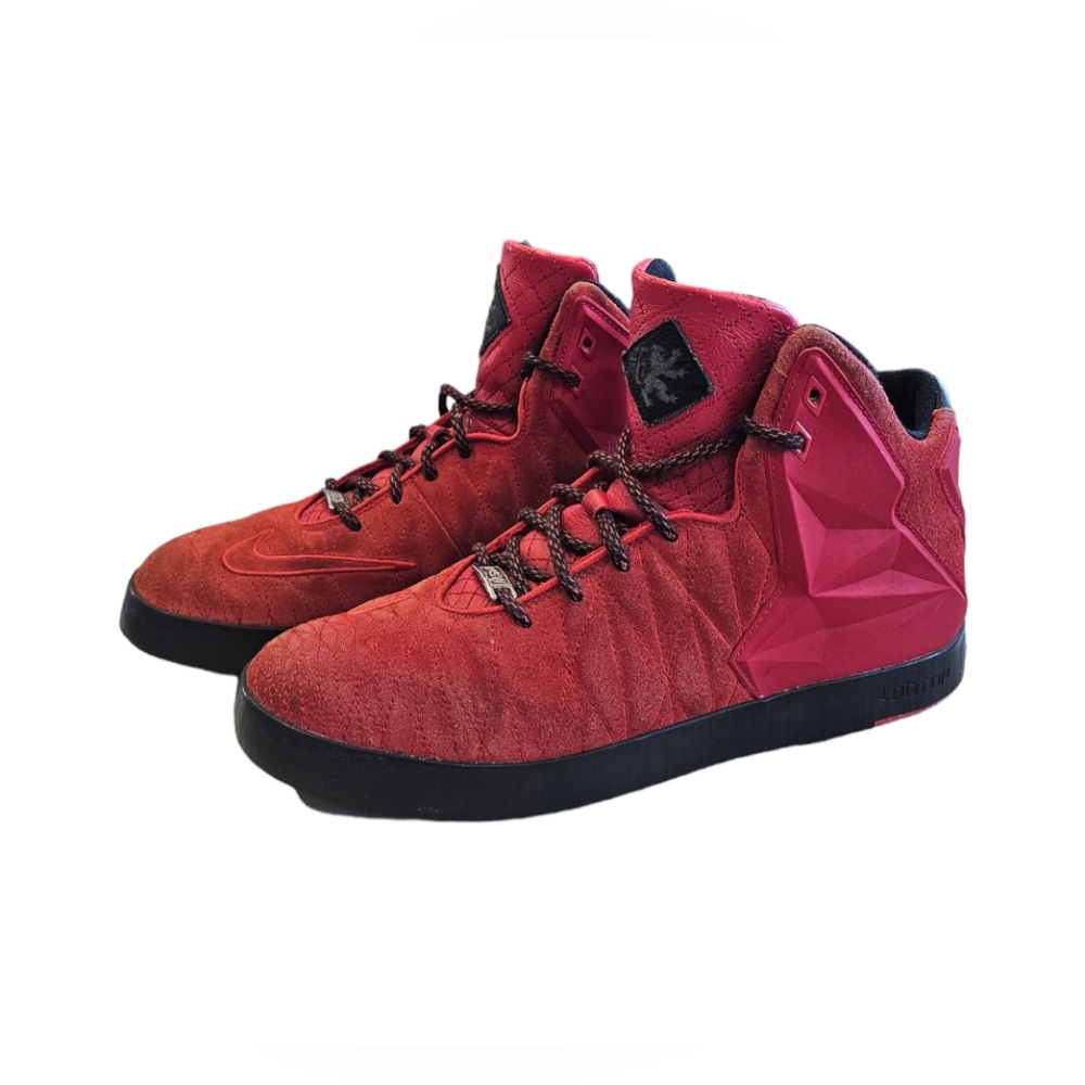 Nike Lebron 11 NSW Lifestyle University Red Black 616766-600 Mens Size 12